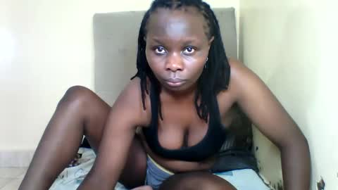 Snapshot of bads_hornies chatting on November 10, 10:09 pm bads_hornies online show from November 10, 10:09 pm