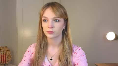 Kate online show from April 2, 4:04 pm