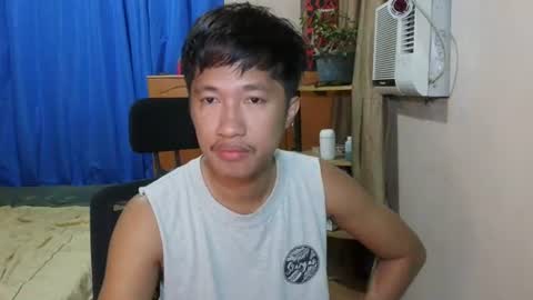 Snapshot of baggage00 chatting on July 7, 8:13 pm baggage00 online show from July 7, 8:13 pm