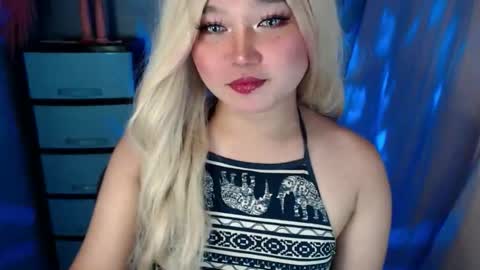 april online show from October 3, 5:43 pm