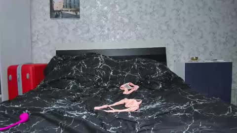 Snapshot of baiambel_mi chatting on October 31, 3:57 pm holly online show from October 31, 3:57 pm