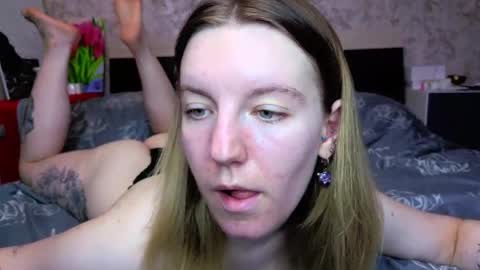 holly online show from April 5, 3:31 pm