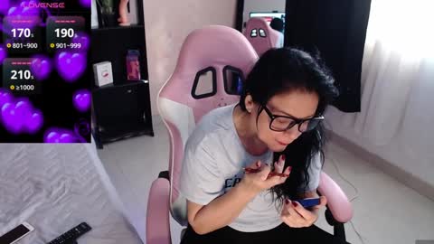 Snapshot of bailarina_atrevida chatting on December 30, 8:25 pm sandra online show from December 30, 8:25 pm