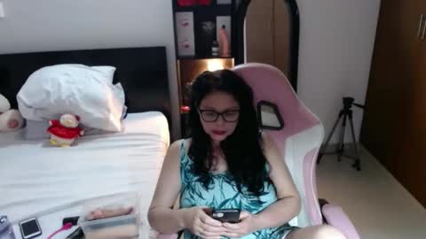 Snapshot of bailarina_atrevida chatting on November 20, 10:26 am sandra online show from November 20, 10:26 am