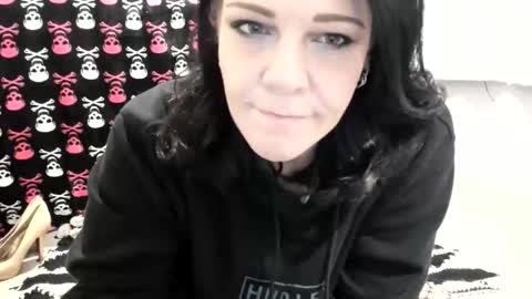 Snapshot of bailey23xx chatting on December 14, 8:41 am Bailey23Xx online show from December 14, 8:41 am