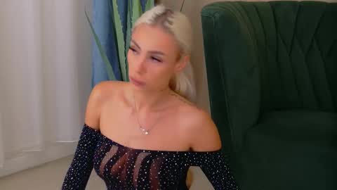 Snapshot of bailey_rush chatting on November 17, 4:46 pm bailey_rush online show from November 17, 4:46 pm