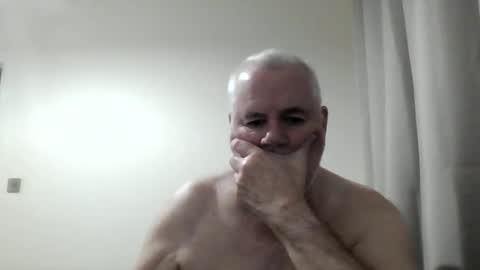 Baker242 online show from February 7, 9:40 pm