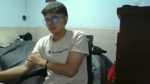 Snapshot of bal3n chatting on December 6, 10:52 pm Bal3n online show from December 6, 10:52 pm