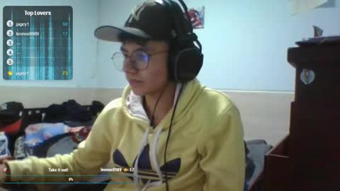 Snapshot of bal3n chatting on March 9, 6:06 am Bal3n online show from March 9, 6:06 am