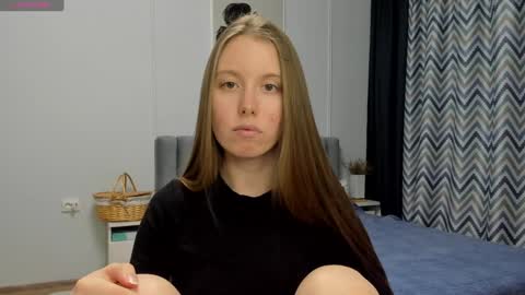 Snapshot of bam_bi chatting on December 9, 2:45 am Kira online show from December 9, 2:45 am