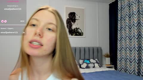 Snapshot of bam_bi chatting on January 15, 8:05 pm Kira online show from January 15, 8:05 pm