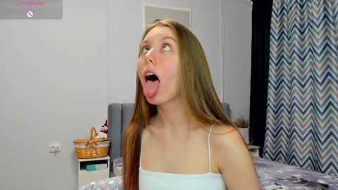 Snapshot of bam_bi chatting on January 17, 11:51 pm Kira online show from January 17, 11:51 pm