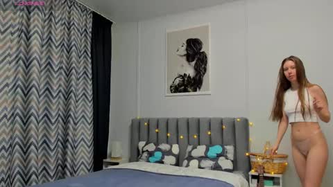 Snapshot of bam_bi chatting on February 17, 4:26 pm Kira online show from February 17, 4:26 pm