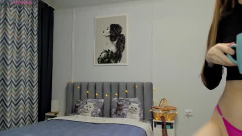 Snapshot of bam_bi chatting on March 2, 8:07 pm Kira online show from March 2, 8:07 pm