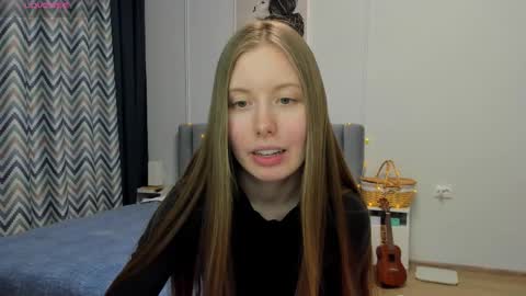 Snapshot of bam_bi chatting on March 2, 11:09 pm Kira online show from March 2, 11:09 pm