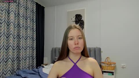 Snapshot of bam_bi chatting on March 5, 4:02 am Kira online show from March 5, 4:02 am