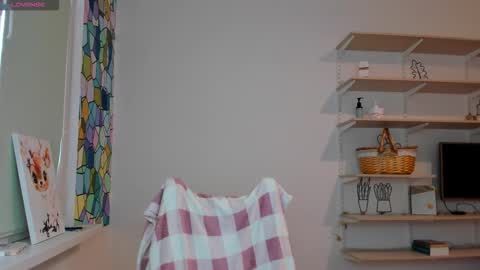 Snapshot of bam_bi chatting on September 17, 3:14 pm Kira online show from September 17, 3:14 pm