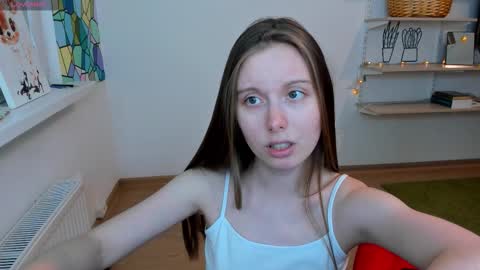 Snapshot of bam_bi chatting on October 4, 1:53 pm Kira online show from October 4, 1:53 pm