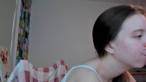 Snapshot of bam_bi chatting on November 23, 8:58 am Kira online show from November 23, 8:58 am