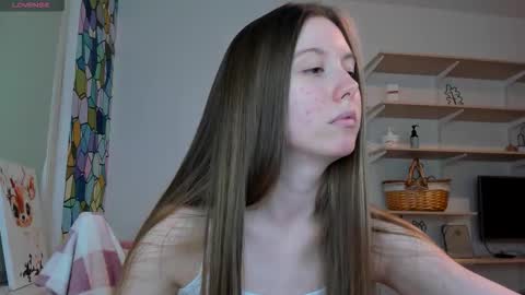 Snapshot of bam_bi chatting on November 24, 1:44 pm Kira online show from November 24, 1:44 pm