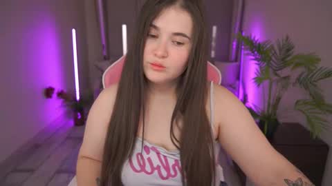 Snapshot of bambiliii chatting on January 16, 6:46 am Bambi online show from January 16, 6:46 am