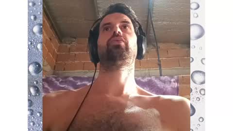 Ezequiel online show from February 2, 9:45 pm