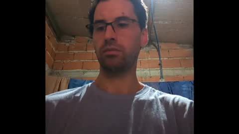 Ezequiel online show from April 9, 2:11 am