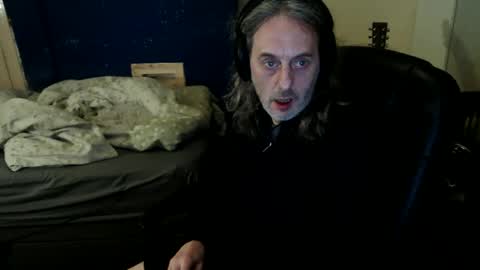 bangintoleather online show from April 4, 1:59 am