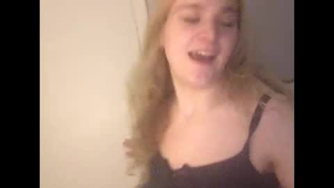 bansam1738 online show from May 16, 12:51 am