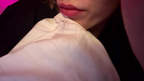 charliejones online show from November 3, 10:21 pm