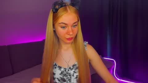 Snapshot of barbarachic chatting on July 3, 11:16 am BarbaraChic online show from July 3, 11:16 am