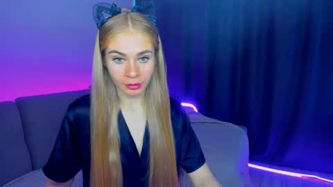 Snapshot of barbarachic chatting on July 10, 11:13 am BarbaraChic online show from July 10, 11:13 am