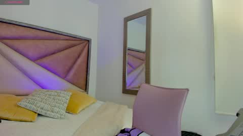 Snapshot of barbaraknox_ chatting on April 23, 12:15 pm Barbara online show from April 23, 12:15 pm