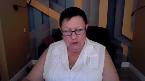 Snapshot of barbaraturners chatting on October 27, 10:58 pm barbaraturners online show from October 27, 10:58 pm