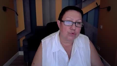 Snapshot of barbaraturners chatting on November 8, 5:40 am barbaraturners online show from November 8, 5:40 am