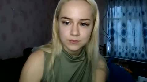 barbie___girl online show from November 12, 5:30 am