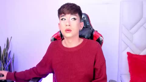          I work from home this is my room 3 online show from January 11, 8:52 am