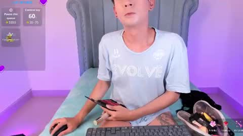          I work from home this is my room 3 online show from June 21, 7:33 am