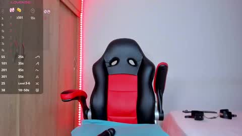 Nicolle  online show from February 28, 11:11 am