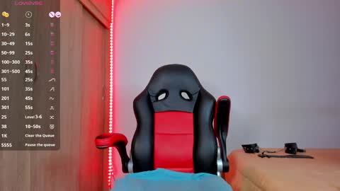 Nicolle  online show from April 9, 5:07 am