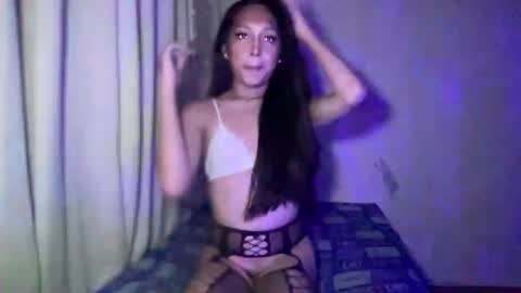 Snapshot of barbie_ford_ chatting on February 13, 10:12 am barbie_ford_ online show from February 13, 10:12 am