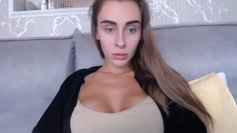 Snapshot of barbie_giirls_ chatting on September 18, 9:22 am Kate online show from September 18, 9:22 am