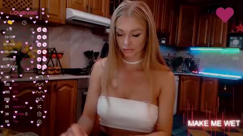 Snapshot of barbie_kiss1 chatting on January 17, 1:04 am barbie online show from January 17, 1:04 am