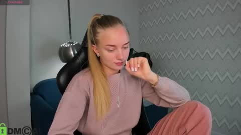 Snapshot of barbie_lis chatting on September 11, 12:33 am LisGTM2 Mon-Thu Sat 0100am-0700am online show from September 11, 12:33 am