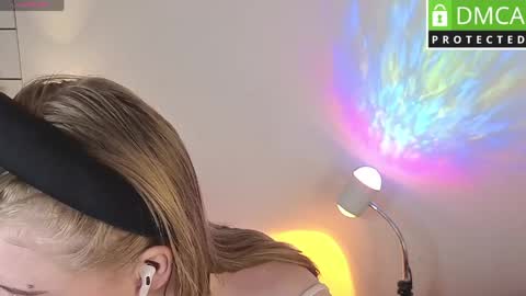 Barbie Staze online show from April 8, 3:28 am