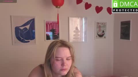 Snapshot of barbie_staze chatting on May 17, 3:15 am Barbie Staze online show from May 17, 3:15 am