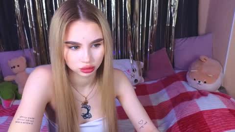 Snapshot of barbieee_doll chatting on December 23, 11:57 am Eva online show from December 23, 11:57 am