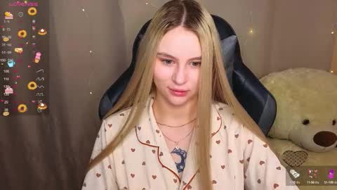 Snapshot of barbieee_doll chatting on September 14, 5:06 am Eva online show from September 14, 5:06 am