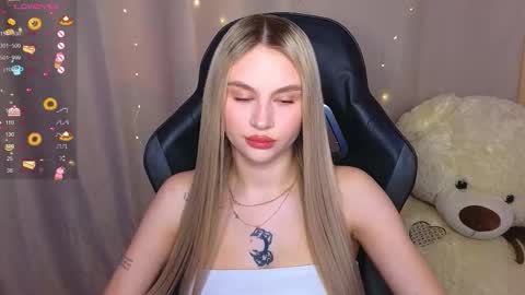 Snapshot of barbieee_doll chatting on September 17, 12:51 pm Eva online show from September 17, 12:51 pm