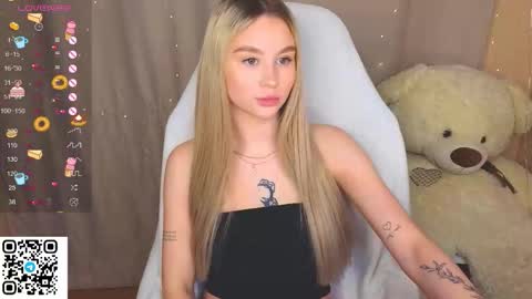 Snapshot of barbieee_doll chatting on October 3, 2:58 pm Eva online show from October 3, 2:58 pm